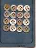 16 BOUTONS ANCIENS EN NACRE - DIAMETRE : 9 MM - SUR LEUR CARTON D´ORIGINE - - Buttons