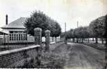 Photo A Situe Certainement Une Ecole  Dans Le Nord Pas De Calais A Identifie Situe Local  INDICES BIENVENUS OU REMARQUES - Nord-Pas-de-Calais