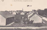 CAMP D'AVORD.  _  Vue Générale, Coté Ouest. Un Aéroplane Survole Le Camp. 4 Militaires Sont Sur Une Voiture  Attelée De - Avord