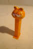 PEZ DISTRIBUTEUR / ANCIEN 1978/81  GARFIELD  JAUNE  / TRES BEL ETAT - Pez