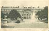 Britain United Kingdom - Hampton Court Palace, Fountain In East Garden London Old Postcard [P1430] - London Suburbs