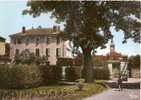 St Jean De Bournay ( Isere) Le Foyer De L'espoir Vu Du Jardin Public , Photo Combier - Saint-Jean-de-Bournay