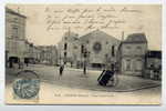 Q5 - LOUDUN - Place Sainte-Croix (BELLE CARTE Animée De 1904 - PRECURSEUR - Scan Du Verso) - Loudun