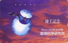 Télécarte Japon / 110-011 - ANIMAL - DAUPHIN & Globe Terrestre - DOLPHIN & Globus Japan Phonecard - DELPHIN - 173 - Delfines