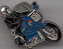 MOTO - Beau Pin´s MOTO GENDARMERIE FRANCAISE - Motorräder