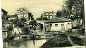 CHARMES Sur MOSELLE - Le Canal Des Moulins Et Le Lavoir - Charmes