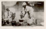 CARTE PHOTO OUBANGUI-CHARI - FEMMES INDIGENES FAISANT LA CUISINE - Central African Republic