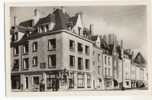 GIEN. - Quai Joffre. Café-Tabac Du Pont. CPSM 9 X 14 - Gien