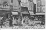 165- CLERMONT-FERRAND , Le Marché Place St Pierre - Mercati