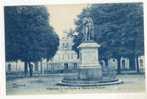 PITHIVIERS. - La Mairie Et Statue De Poisson - Pithiviers