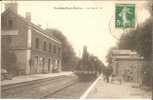 NEUILLE-PONT-PIERRE - La Gare P.O. (avec TRAIN En Gros Plan) - Bon état - Neuillé-Pont-Pierre