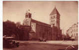 31 Saint Gaudens   La Collégiale  Et La Place Nationale  Voiture - Saint Gaudens