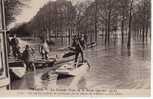 Evénement Inondations Paris La Grande Crue De La Seine Un Embarcadére De Bateaux De La Place De L´Alma  Cpa Animée - Overstromingen