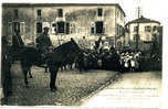 S 345 - CPA   CHATEAU SALINS     (57)  ENTREE DES FRANCAIS     LE GENERALE DAUGAN A CHEVAL - Chateau Salins