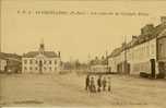 CP De HUCQUELIERS " Un Coin De La Grand Place " - Montreuil