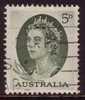 ⭐1963-1965 - Australia Definitive Green QUEEN ELIZABETH II - 5d Stamp FU⭐ - Used Stamps