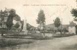 CREMIEU  Le Monument, Le Groupe Scolaire Et Le Château Delphinal - Crémieu