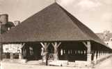 56/ QUESTEMBERT / LES HALLES CONSTRUITES AU XVIIIe SIECLE - Questembert