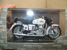 MOTO GUZZI  V 7 SPECIAL   Scala 1/24 - Motorcycles