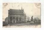 Cp, 79, Thouars, La Chapelle Du Château, Et Le Monument élevé à La Mémoire Des Combattants, Voyagée 1903 - Thouars