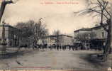 VALREAS - Cours Et Place Saint-Antoine - - Valreas