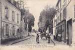 Franconville : La Rue De Paris Et Le Restaurant Du Cheval Rouge - Franconville