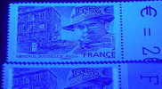 MEMORIAL  Jean MOULIN - VARIETE : Bandes De  Phosphore (7) - Unused Stamps