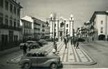 REAL PHOTO POSTCARD PRAÇA GERALDO EVORA ALENTEJO PORTUGAL CARTE POSTALE CARS AUSTIN MORRIS OPEL - Evora