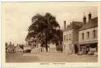 Carte Postale Ancienne Léré - Place De L'Eglise - Lere