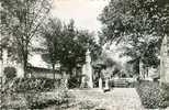 CHARENTE-charente - Ref B213- Rouillac - Place Thiers Et Le Monument Aux Morts  - Carte Bon Etat - - Rouillac