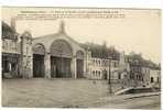 Carte Postale Ancienne Courtenay - La Place Et Le Marché Couvert Anciennement Halle Au Blé - Monument Aux Morts - Courtenay