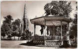 CPA Fontenay Le Comte  Place Viet Et Le Clocher Del ´Eglise 85 Vendée Kiosque - Fontenay Le Comte