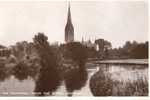 5261    Regno  Unito   Salisbury   The Cathedral  (from  The  River)   NV - Salisbury