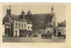 Carte Postale Ancienne Bléneau - L'Eglise. La Fontaine - Bleneau