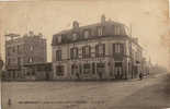 LES MUREAUX PLACE DEL A GARE ET RUE D EQUEVILLY HOTEL DE LA GARE ANIMEE - Les Mureaux