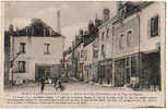 89 SAINT JULIEN DU SAULT - Entree De La Rue Notre Dame, Sur La Place De L Eglise - Saint Julien Du Sault