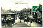 T 48 /CPA    HIRSON  (02)         LA PLACE D'ARMES  14 JUILLET - Hirson