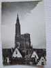 497C.STRASBOURG-la Cathédrale-photo Noir Et Blanc-toitures- - Eglises Et Cathédrales