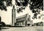 CPM - Hirson (02) - L'église Sainte Thérèse - Hirson