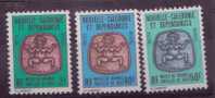 NOUVELLE-CALEDONIE N° 38/40**  SERVICE  NEUF SANS CHARNIERE   OREILLER DE BOIS - Oficiales