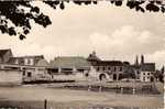 CHIEVRES-PARC-GROUPE SCOLAIRE ET HOTEL DE VILLE - Chievres