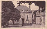 CANTAL.CONDAT EN FENIER. PLACE DE L HOTEL DE VILLE MONUMENT AUX MORTS - Condat