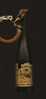 02 : PORTE CLES FIGURINE BOUTEILLE RIESLING - Alcools