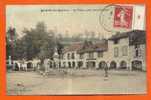 St PE  De BIGORRE  - La Place Avec Ses Arcades ( Carte Toilée Couleur )  En L´etat - Saint Pe De Bigorre