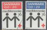 DANEMARK / DENMARK  - 1976 - YVERT 617-618 - CROIX ROUGE / RED CROSS - Unused Stamps
