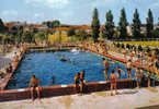 Carte Postale 45. Beaune-la-Rolande La Piscine Trés Beau Plan - Beaune-la-Rolande