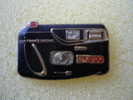 Pin´s    Appareil  Photo   DX900 - Photographie