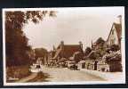 RB 546 - Real Photo Postcard  - Cars & Houses At Stanton Village Gloucestershire - Autres & Non Classés