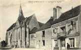 NEUVY-LE-ROI (Indre-et-Loire 37) - La Place De L'Eglise Et L'Hôtel Barillet. - Neuvy-le-Roi