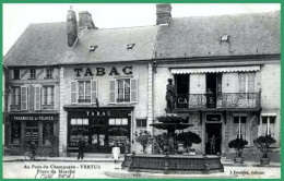 51. MARNE - VERTUS. Place Du Marché (pharmacie Pejoux, Bureau De Tabacs, Café). - Vertus